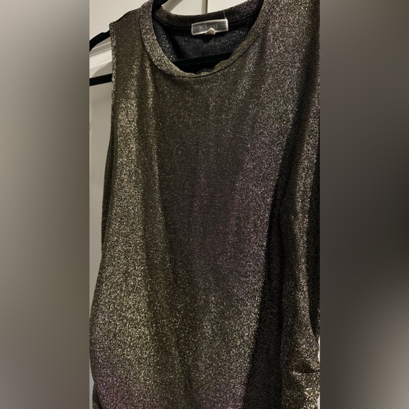 Gold Sparkle Tank - Picture 4 of 4